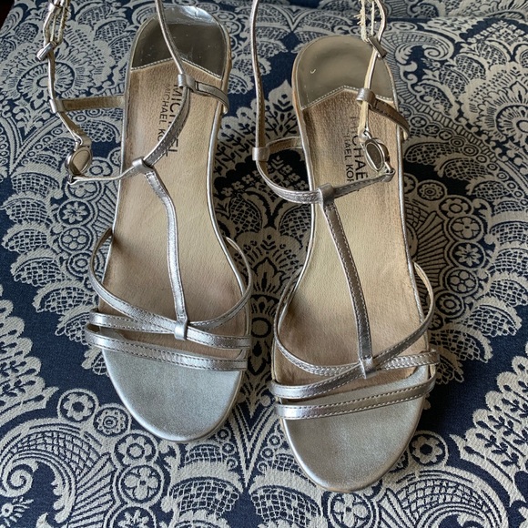 Sandals - Picture 2 of 5